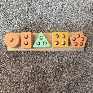 Wooden Shape Sorting Peg Puzzle - Pastel Orange & Green